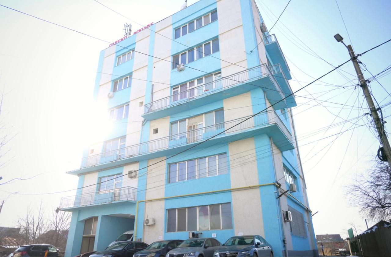 Luana Airport Apartments #9 Otopeni Bagian luar foto
