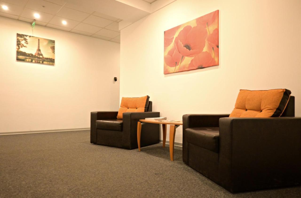 Luana Airport Apartments #9 Otopeni Bagian luar foto